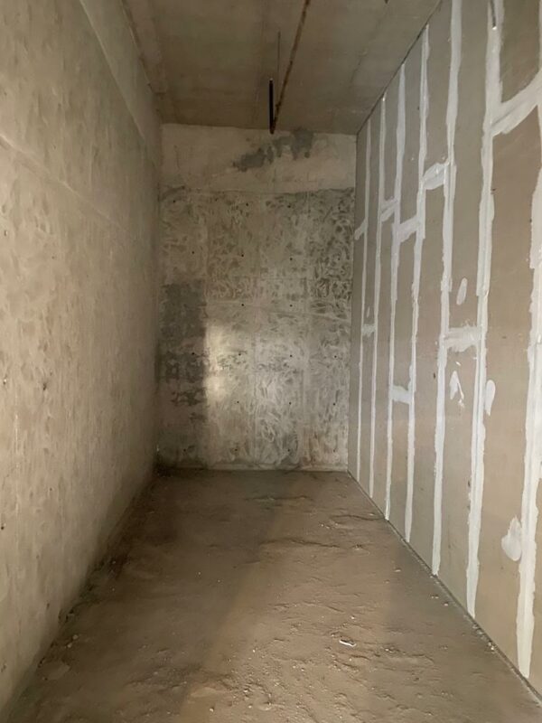 FF44(325 SQFT)