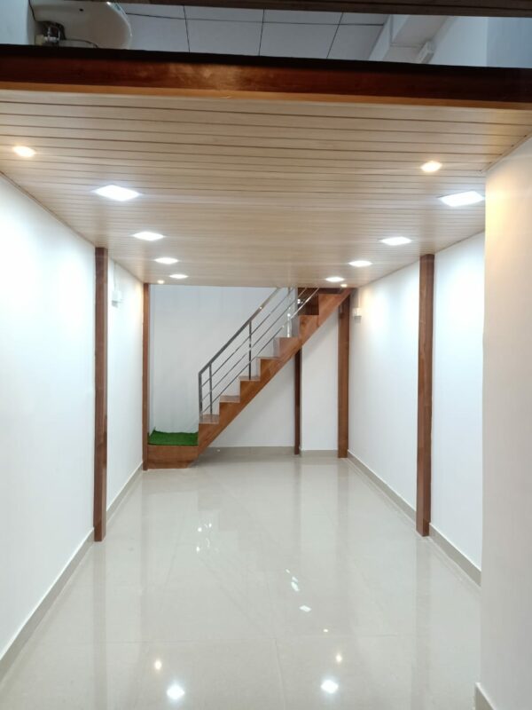 SF167 (252 sqft) - Image 2